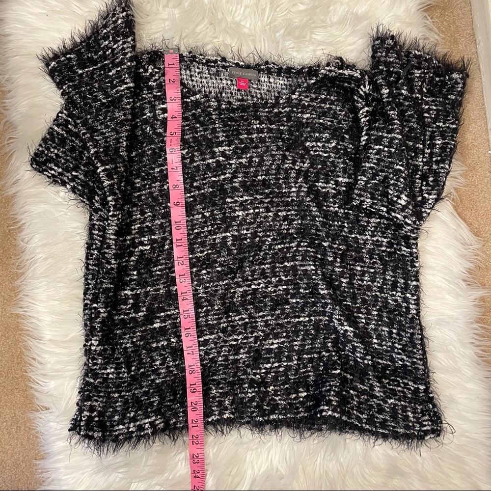 Vince camuto Extremely soft black and white mid-sleeve  sweater size medium - Picture 7 of 13